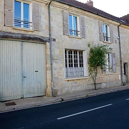 Chez Jules Et Leonie Bed & Breakfast 3*